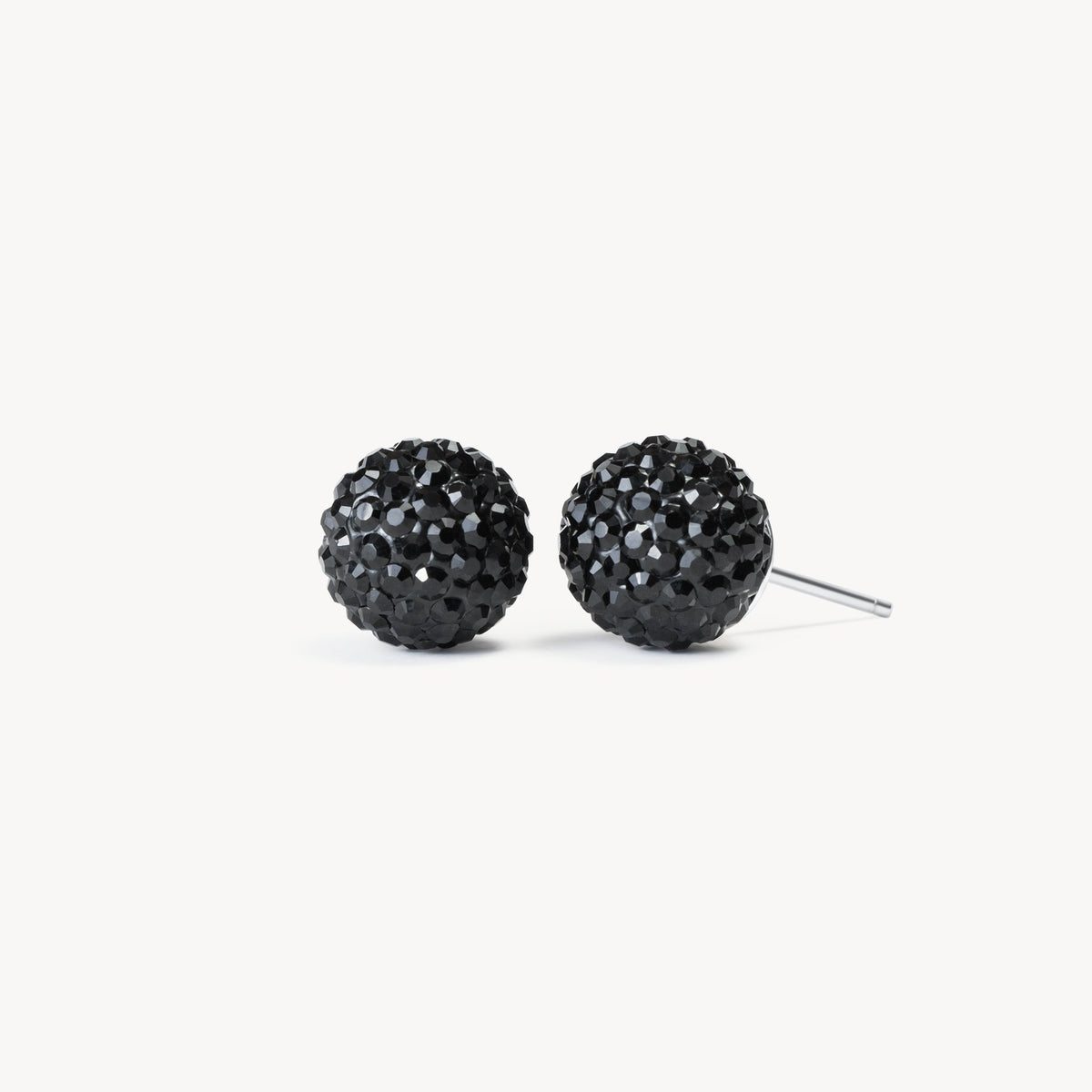 Medium|Black