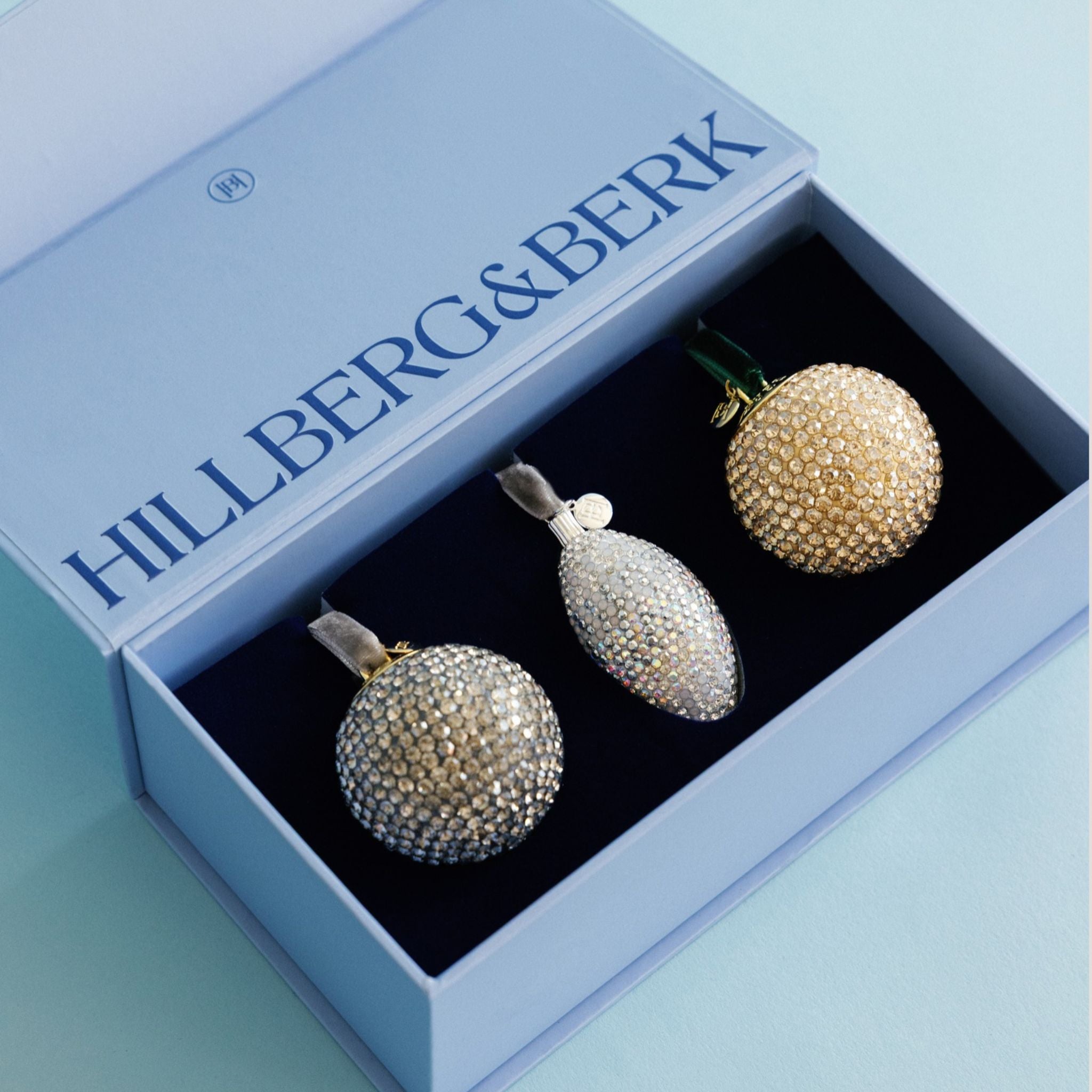 Holiday Classics Ornament Set