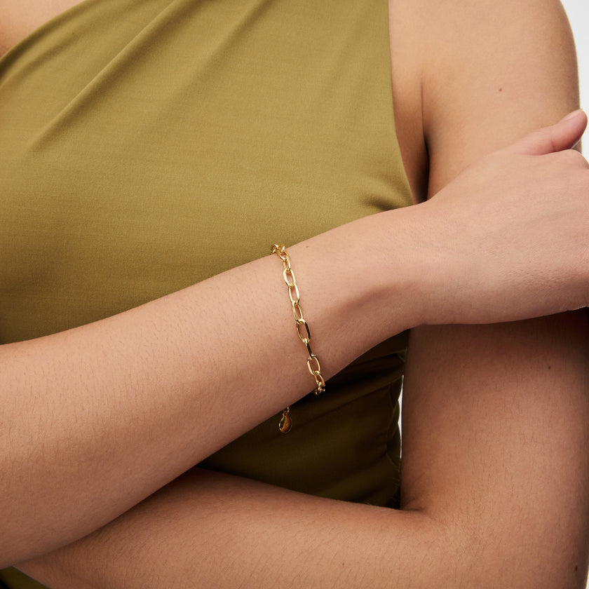 Paper Clip Chain Bracelet in Gold on model