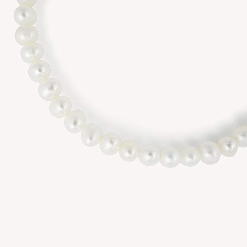 Pearl Bracelet close up