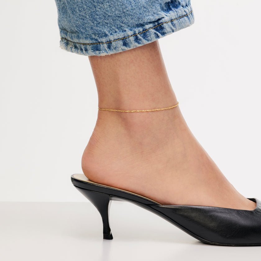 Gold Singapore Chain Anklet on model