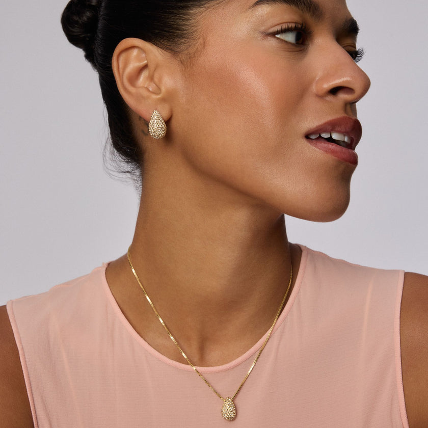 Soft Gold Sparkle Dream Drop Set on model