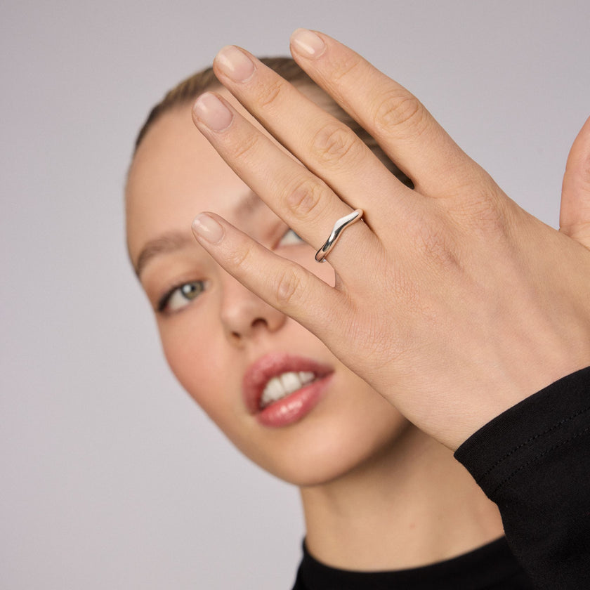 Silver Thin Wave Ring