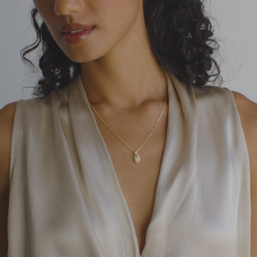 Soft Gold Sparkle Pebble Necklace video